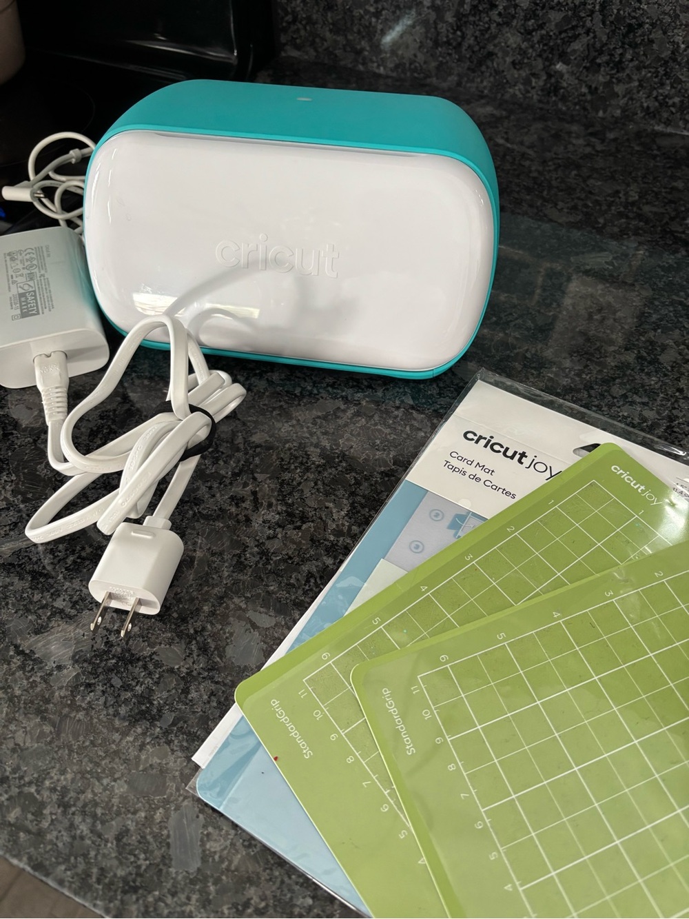 Cricut Joy Portable Cutting Machine in Teal and White